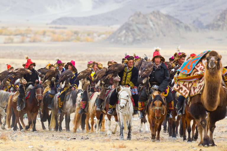 Blogserie – Feste mit Federn: Die kulturellen Höhepunkte der Adlerjäger in der Mongolei